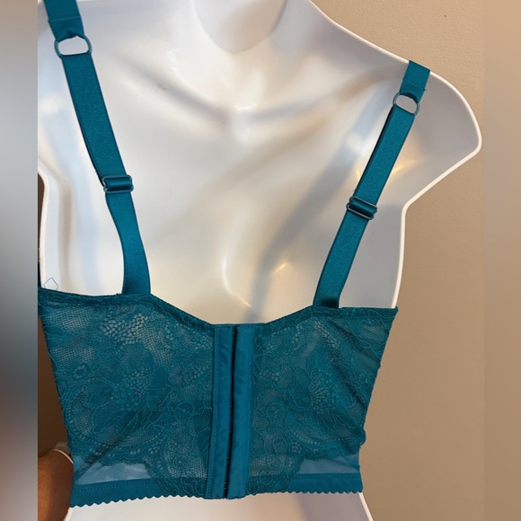 VS Teal Blue Shine Strap Corset Push-Up Bra 34DD
Brand: Victoria's Secret - Picture 2 of 8